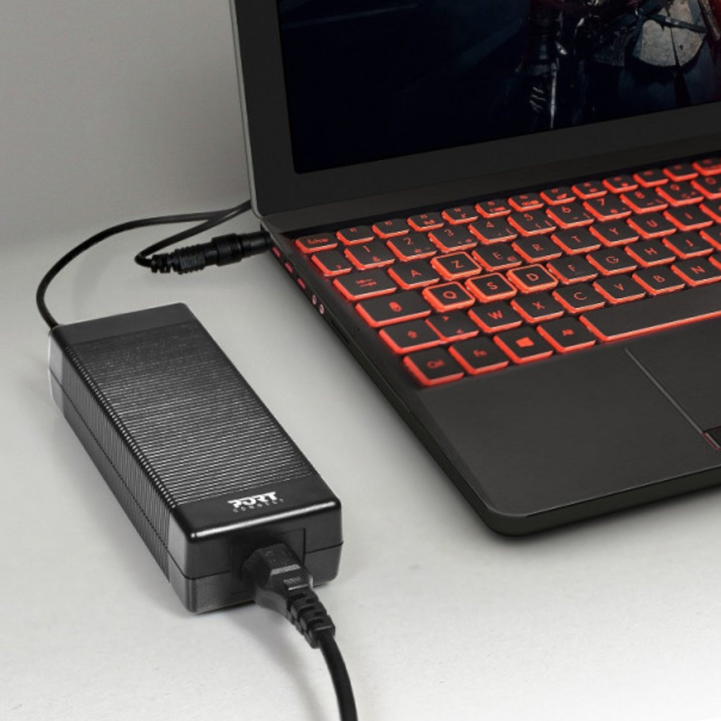 Port Connect 150W Universal Power Supply-2
