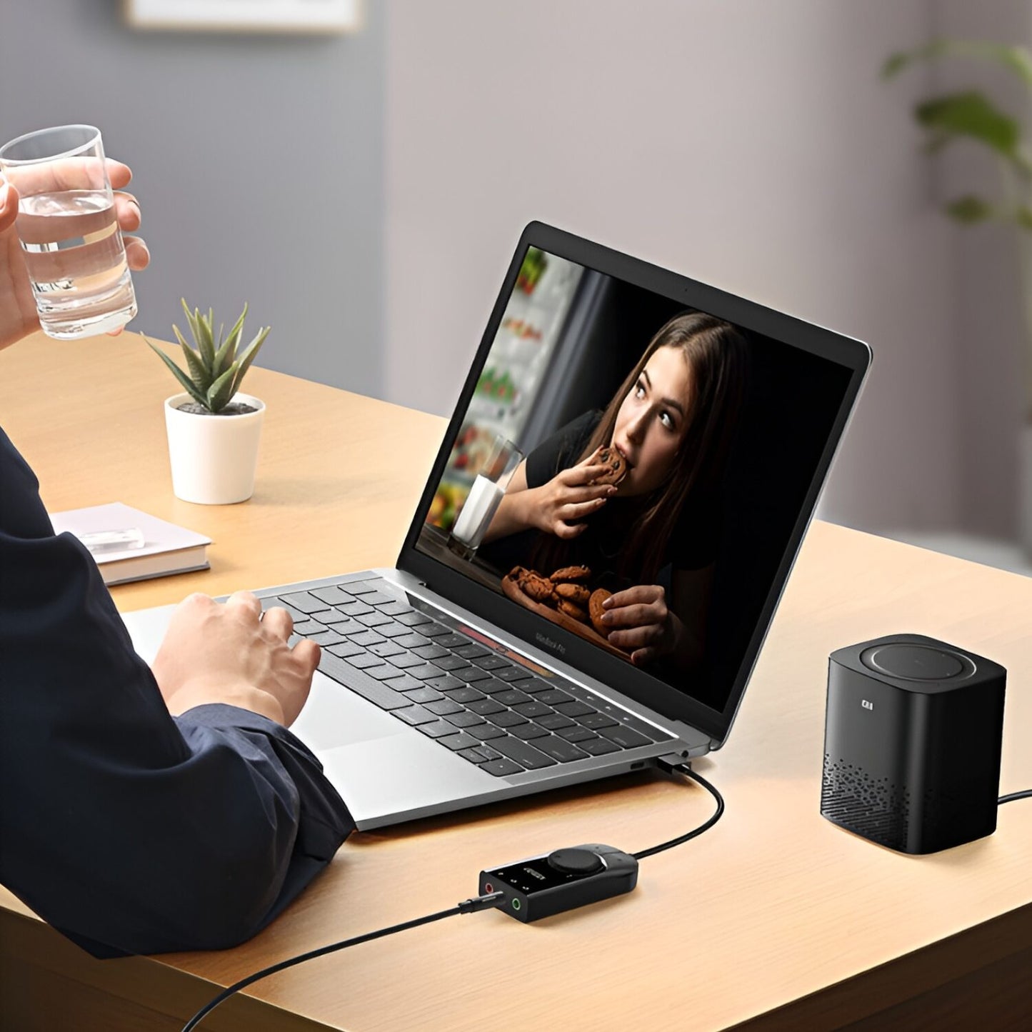 UGREEN CM129-40964 USB-A to 3.5mm External Stereo Sound Adapter - Black-4