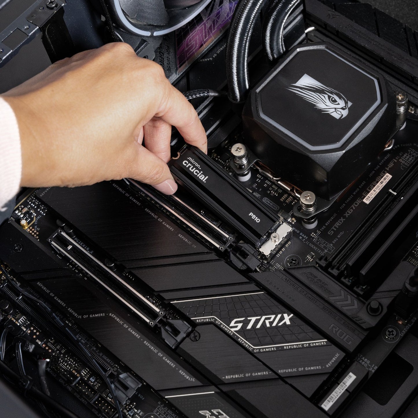 Crucial P510 2TB M.2 Gen5 with Heatsink NVMe 3D NAND SSD-6