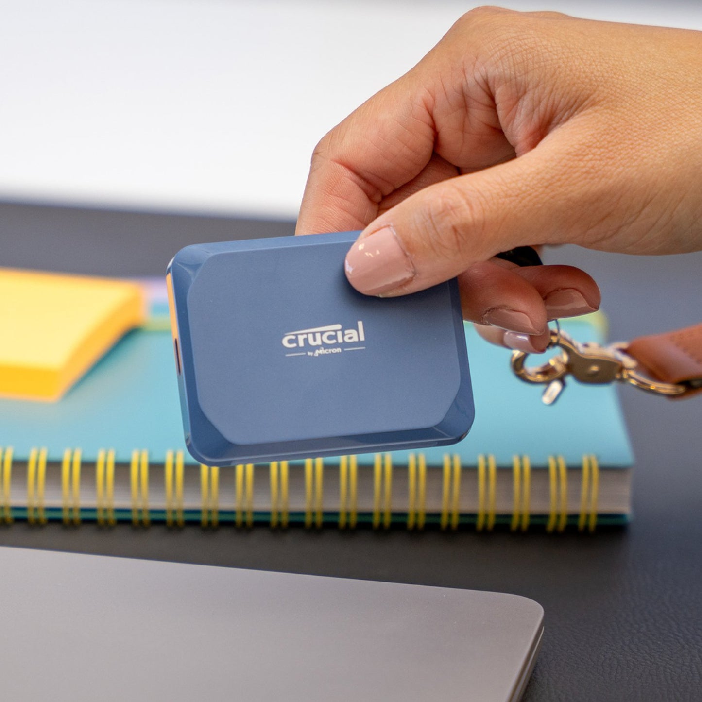 Crucial X10 2TB Type-C Portable SSD-2