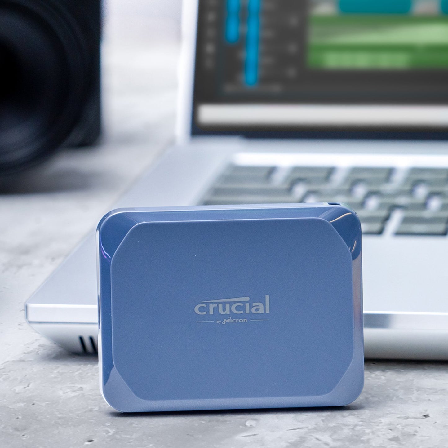 Crucial X10 4TB Type-C Portable SSD-1