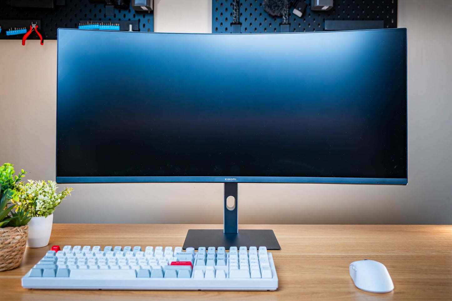 Xiaomi G34WQi 34" 1440p UltraWide VA Curved Gaming Monitor (180Hz, 1ms, 21_9, HDMI/DP, AMD FreeSync, and 1500R Curve)-9