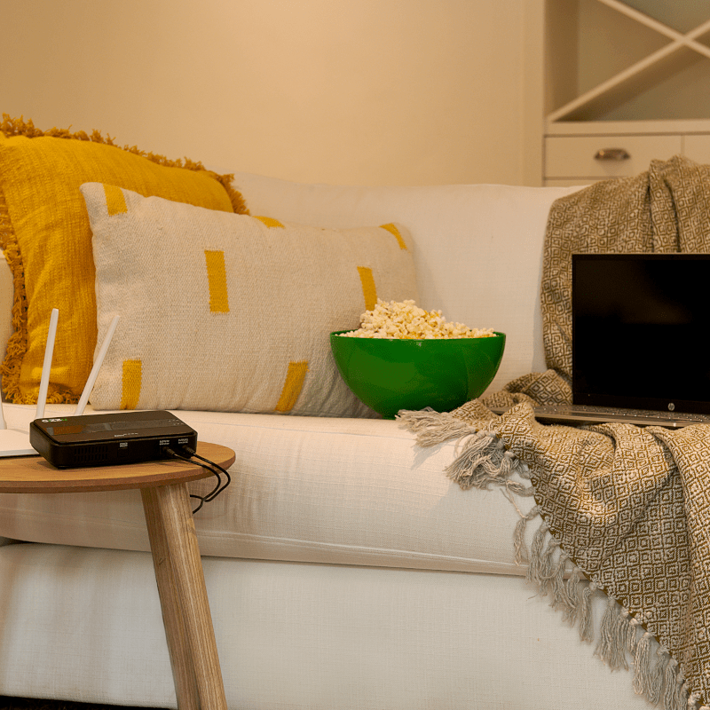 GIZZU 36W 32Wh 8800mAh Mini Dual DC UPS Lithium - Black-2