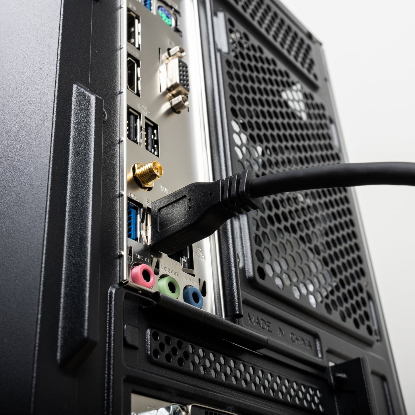 Gizzu USB 3.0 Active Extension Cable 5m - Black-2