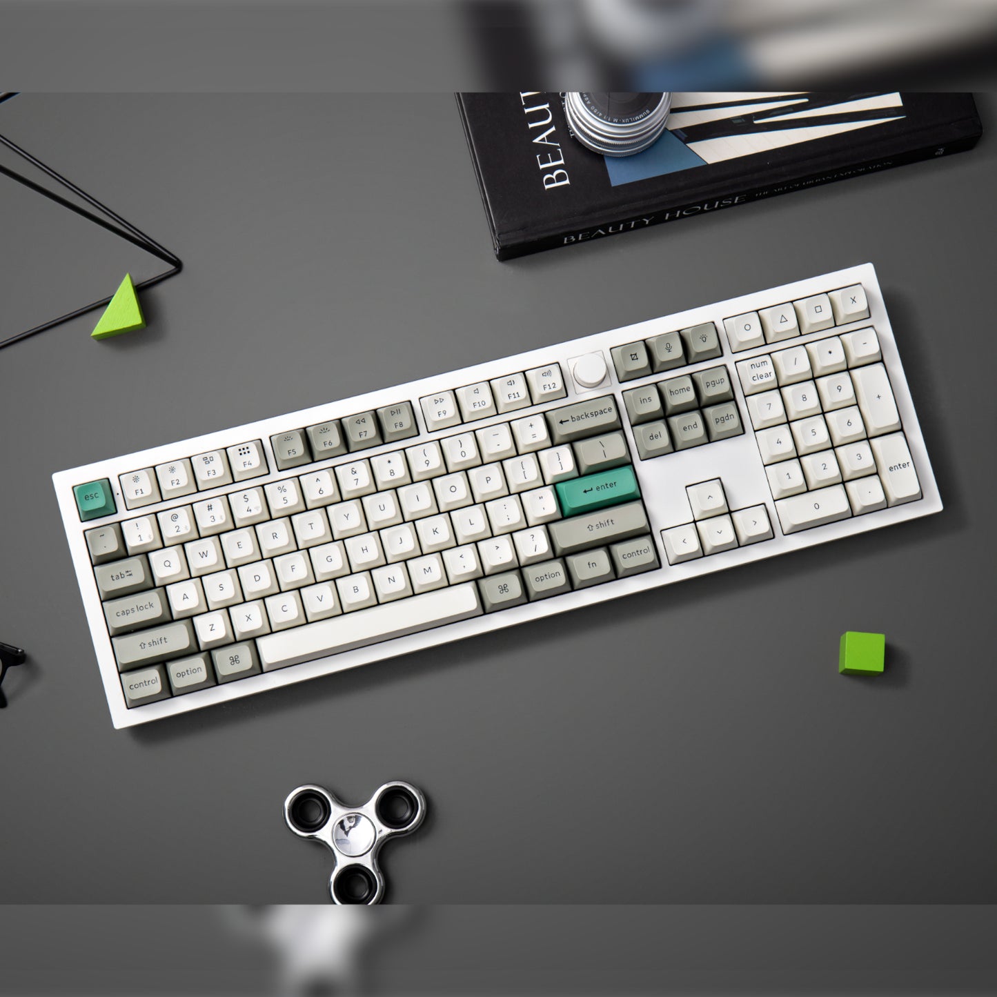 Keychron Q6 Max QMK/VIA Wireless Custom Mechanical Keyboard KSA Gateron Red Jupiter Switches - Shell White-2